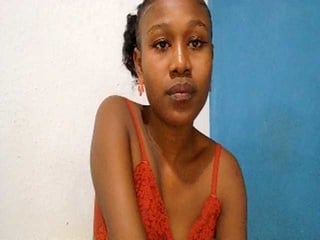 Webcam Belle - zinah1 ebony cam girl offers me her ass online