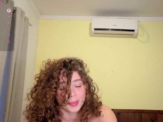 Webcam Belle - cherry-adams teen cam girl loves getting her shaved pussy humped online