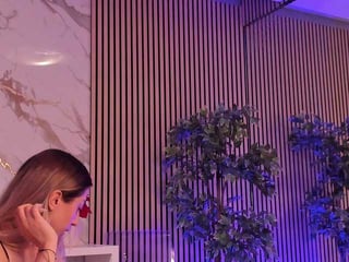 Webcam Belle - theaorre live sex in private chat with blonde whore