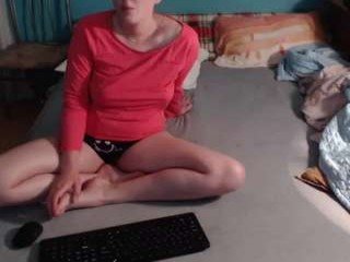Webcam Belle - ella_max_live white cam babe with big tits goes doggie style online