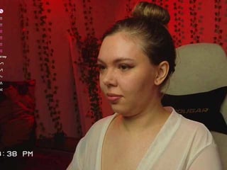 Webcam Belle - annasebastian european cam babe offers her hairy pussy for live sex experiments