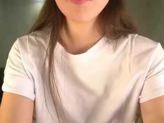 Webcam Belle - lynnaaspen cam girl gets her ass hard fucked by her partner