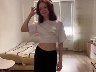 Webcam Belle - lahomahowe nude cam bitch enjoys hard live sex on camera