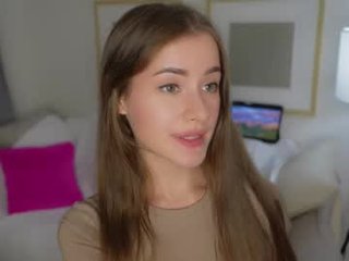 Webcam Belle - roxxxete cam girl gets her ass hard fucked by her partner