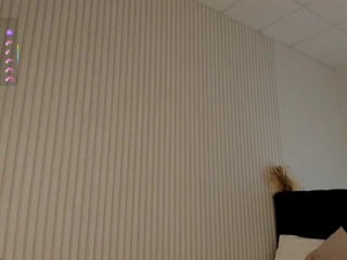 Webcam Belle - vanessa-walters domina cam babe dancing magical striptease on camera