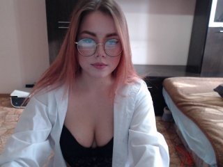 Webcam Belle - kellylly cam girl loves her sweet pussy penetrated hard