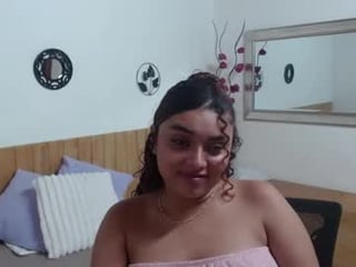 Webcam Belle - alis_montiel cam babe with small tits wants dirty live sex
