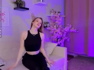 Webcam Belle - vanessa__lui depraved blonde cam girl presents her pussy drilled