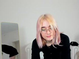 Webcam Belle - ameelialee cam girl gets her ass hard fucked by her partner