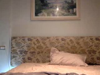 Webcam Belle - herulesshemoans horny couple adores fucking online