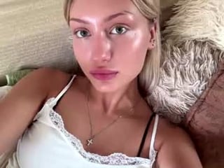 Webcam Belle - elfriededrewry teen cam babe wants to be fucked online as hard as possible