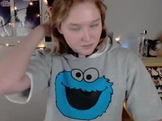 Webcam Belle - dollirosee cam girl showing big tits and big ass