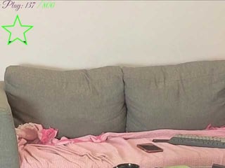 Webcam Belle - jadestaruk european cam babe offers her hairy pussy for live sex experiments